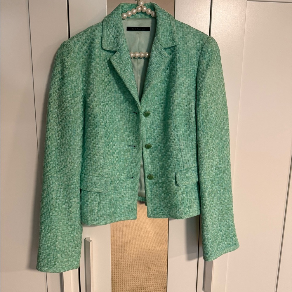 Elie Tahari Light Green woven tweed Blazer Jacket. Size 6